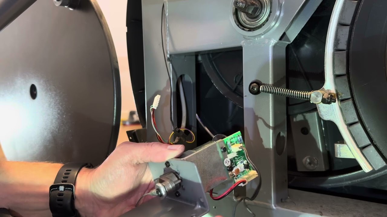 Horizon elliptical model 4.1 E repair. Exercise equipment fixed failing magnetic resistance control.
