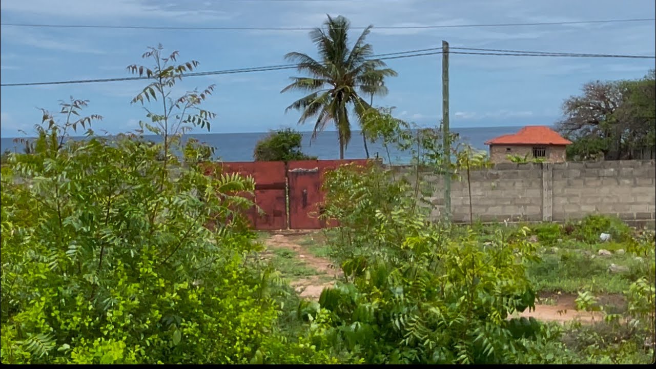 #0783027994 BEACH PLOT 2 INAUZWA KIGAMBONI MBUTU KICHANGANI DSM MILLION 500 HATI YA WIZARA SQM 6809