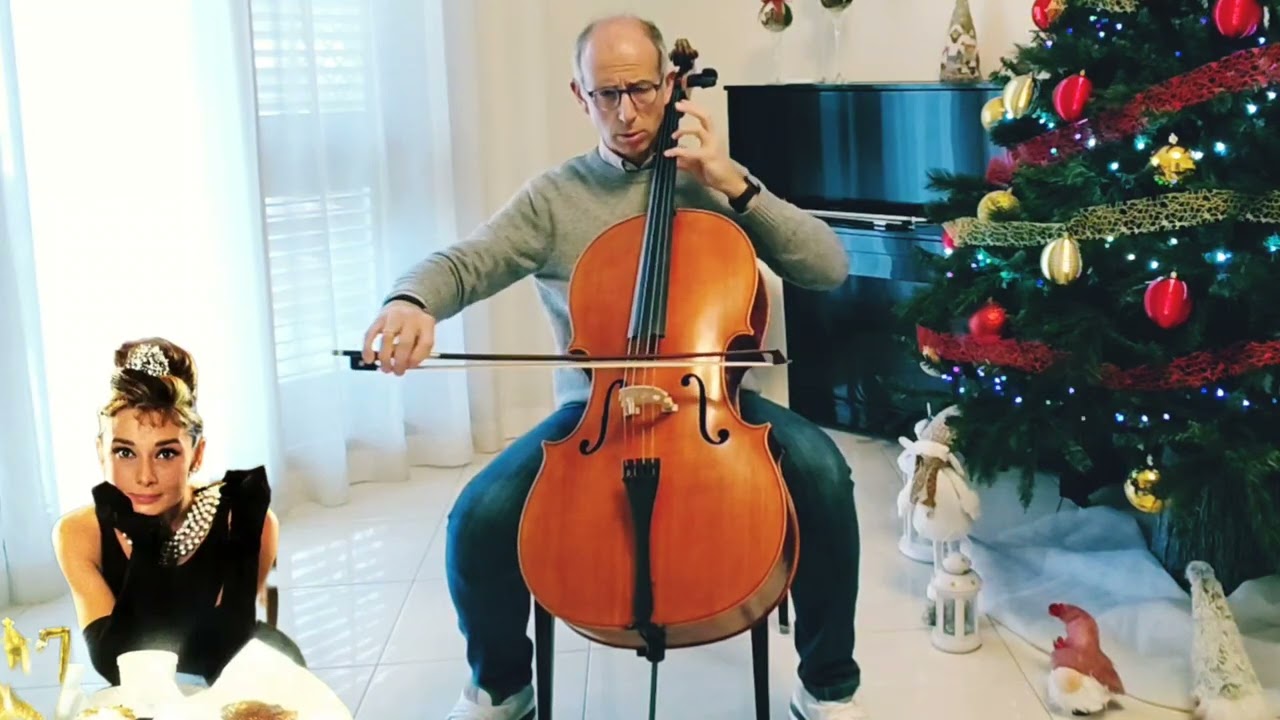 Moon River from Breakfast at Tiffany's #cello #violoncelle #chelo #maccarronecello #violonchelo 
