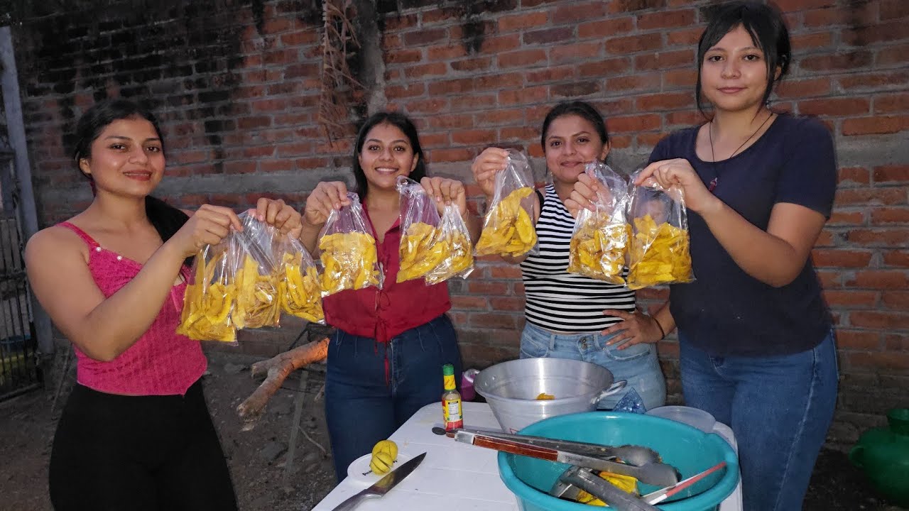 🔥😲Asi se hacen las tostadas de platano en el salvador / CHICAS SALVADOREÑAS 