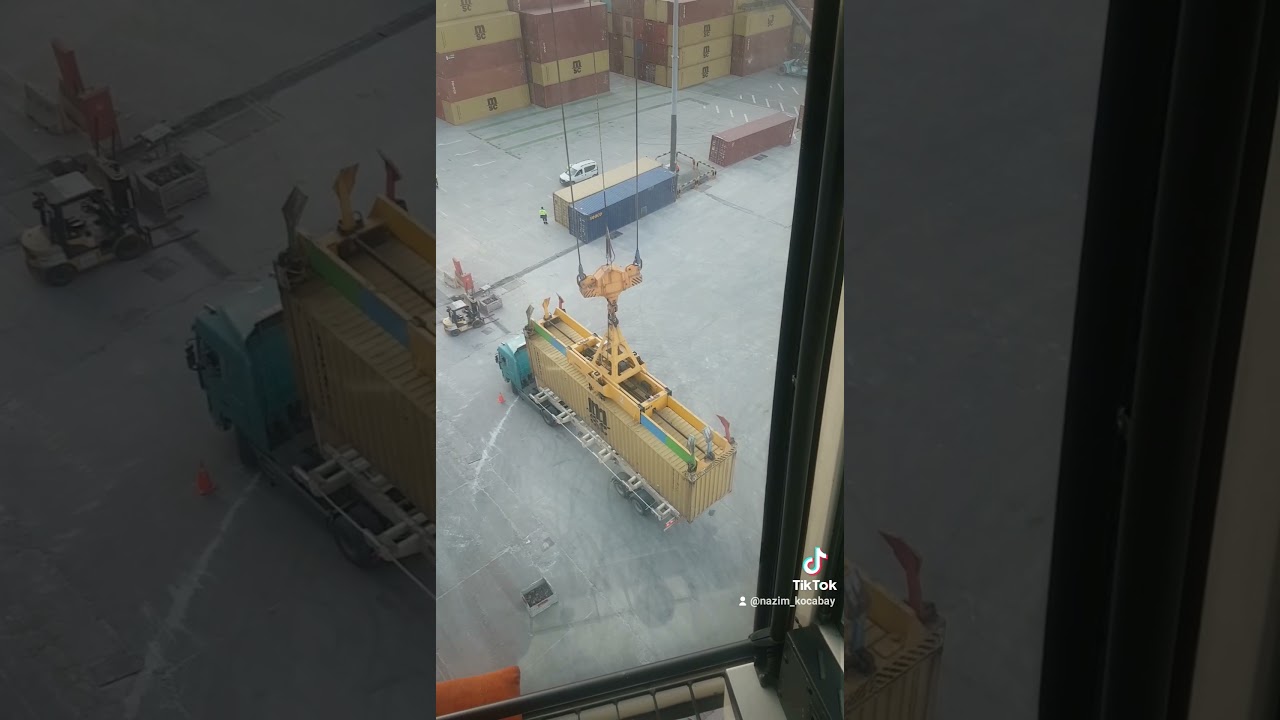 konecranes gottwald hmk crane container operation #port #gottwald