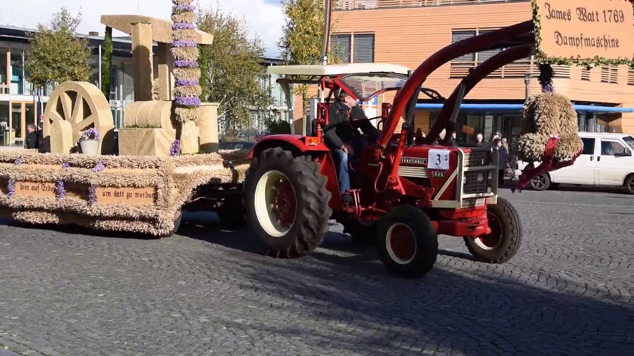 Bewegte Bilder zur Erntewagen-Parade in Zeven