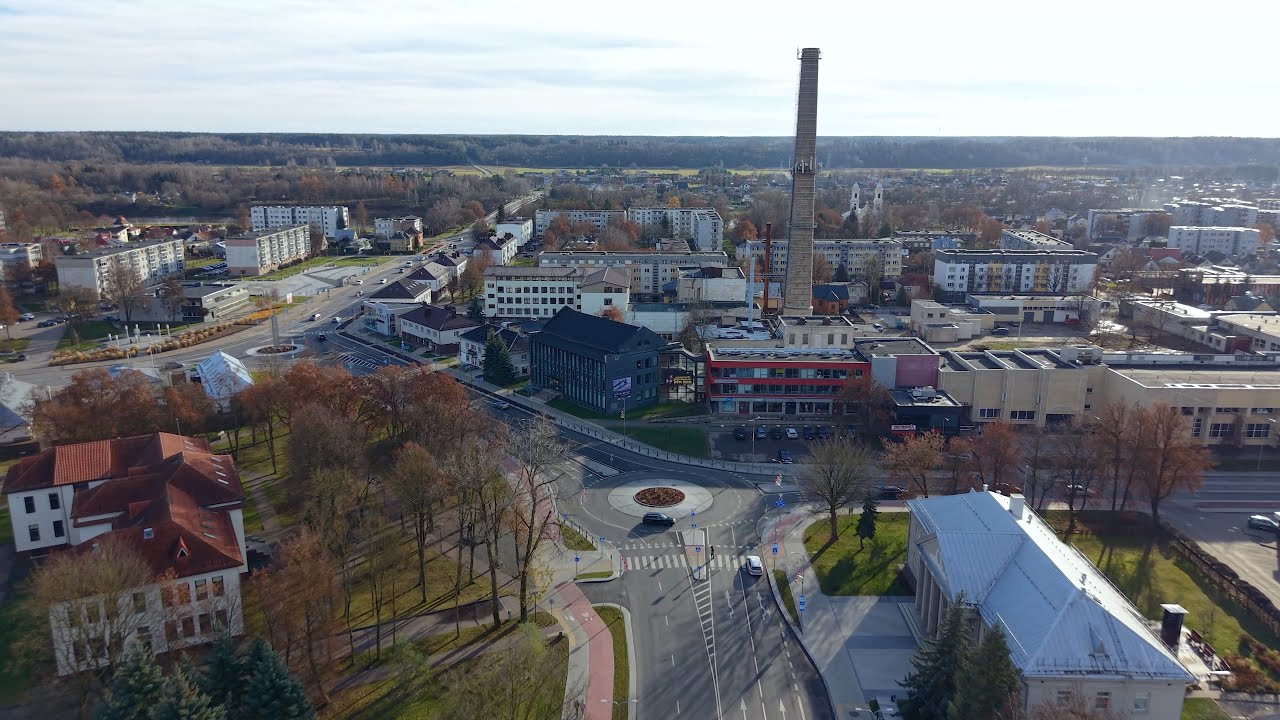Jonava. Žeimių g. Centras,, sala, bažnyčia. 2025-11-16