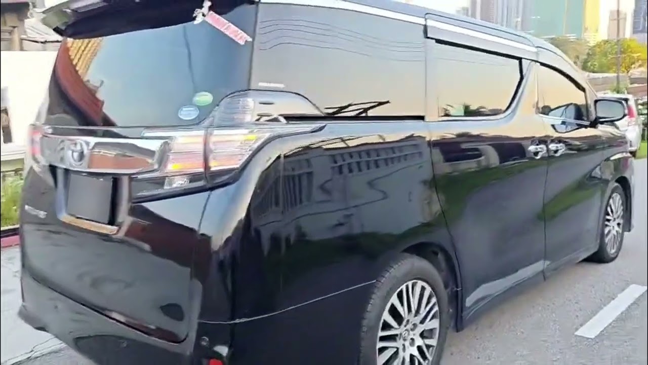 Oct 2015 Toyota Vellfire 2.5Z G-Edition CVT 2WD 5DR