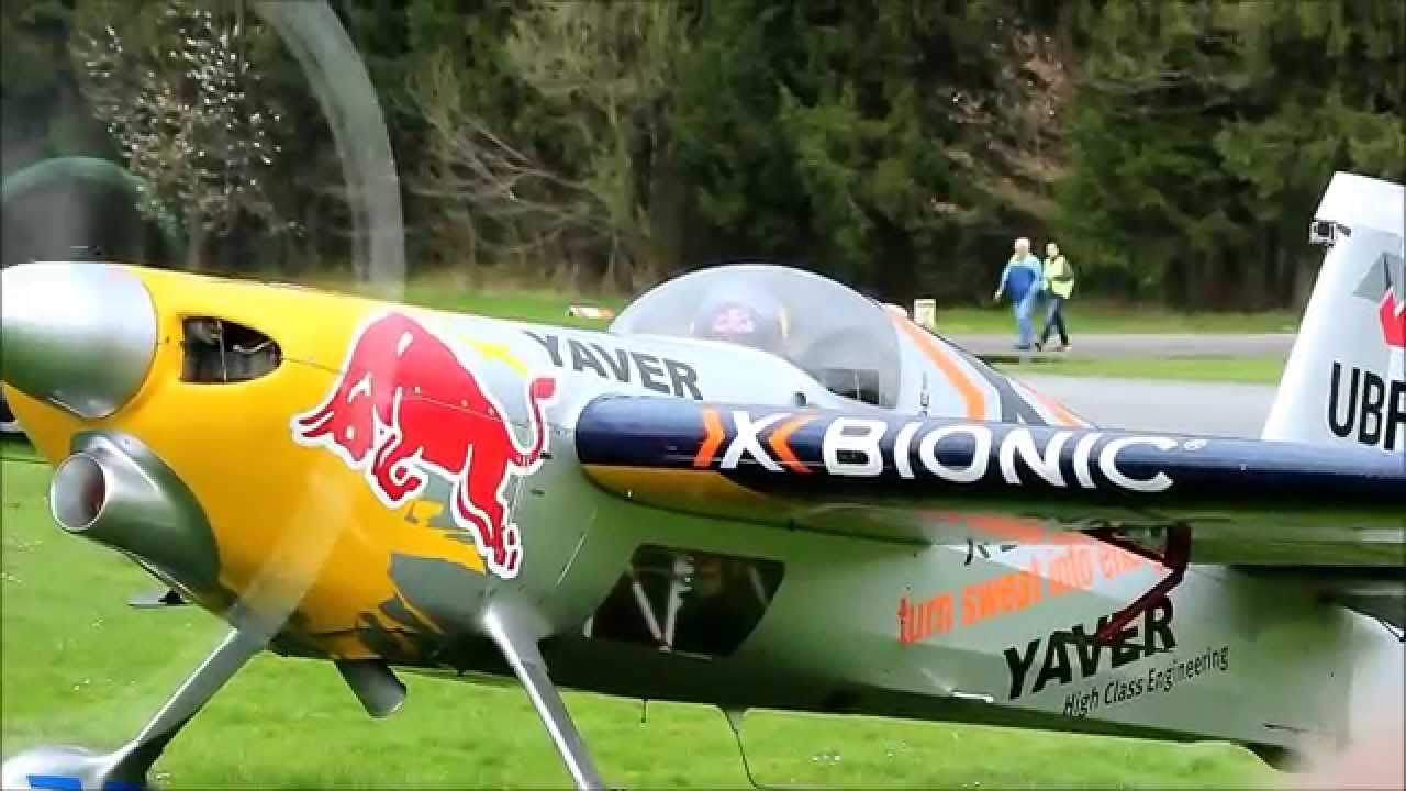Hannes Arch Red Bull Airshow Suben Schärding LOLS Volksbank SOLO Display