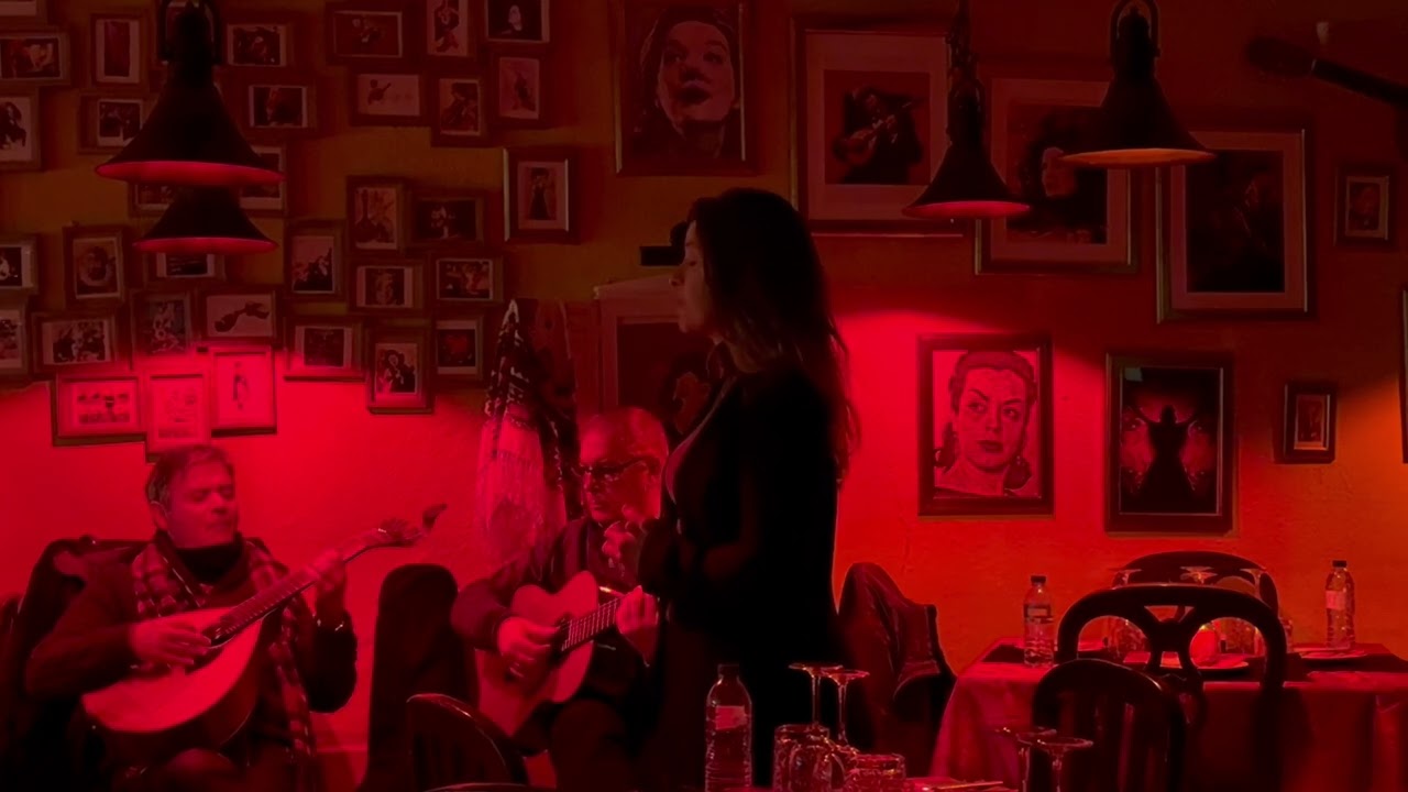 Monica Cordeiro - Fado song7 #alfama  #lisboa