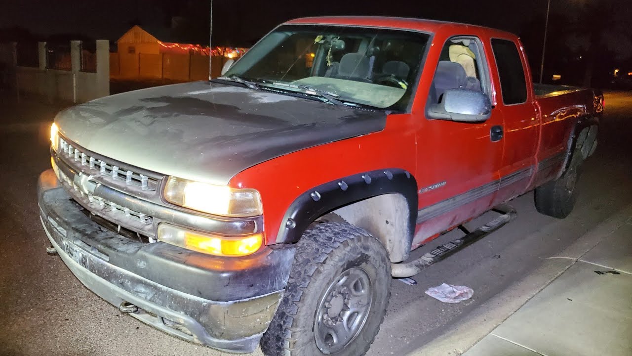 CHEVY SILVERADO 2500 2002 6.0 COMO CAMBIAR DEFENSA COFRE PARILLA Y BASE DEL RADIADOR