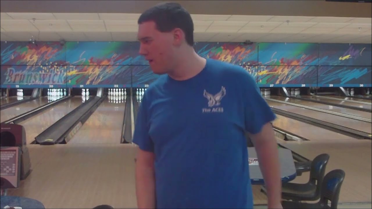 Christmas Bowling, with a BF of mine, at Brunswick Kyrene Lanes (Lanes 21 - 24) 12/25/2016