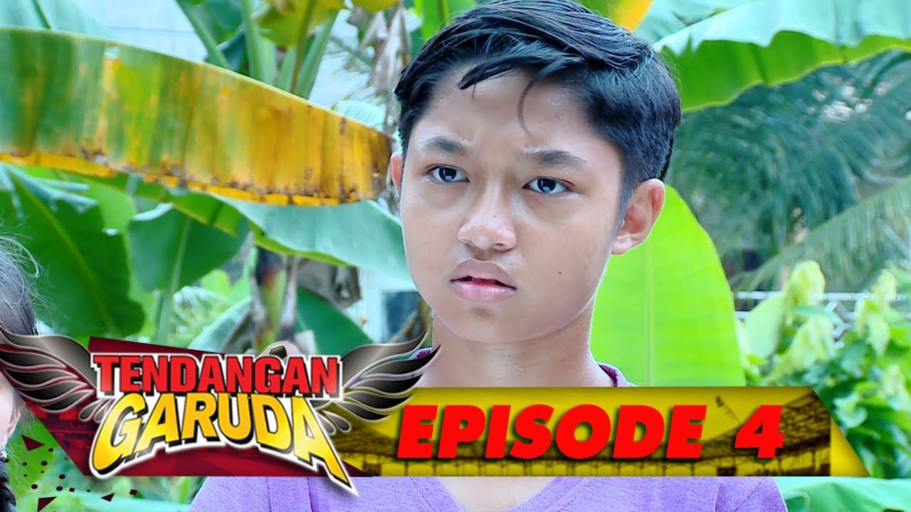 KEREN! Saat Adzan Tiba, Iqbal Langsung Berhenti Bermain Bola - Tendangan Garuda Eps 4