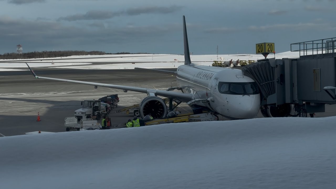 Vliegreis van Halifax naar Amsterdam + autorit naar Gio en Lynn