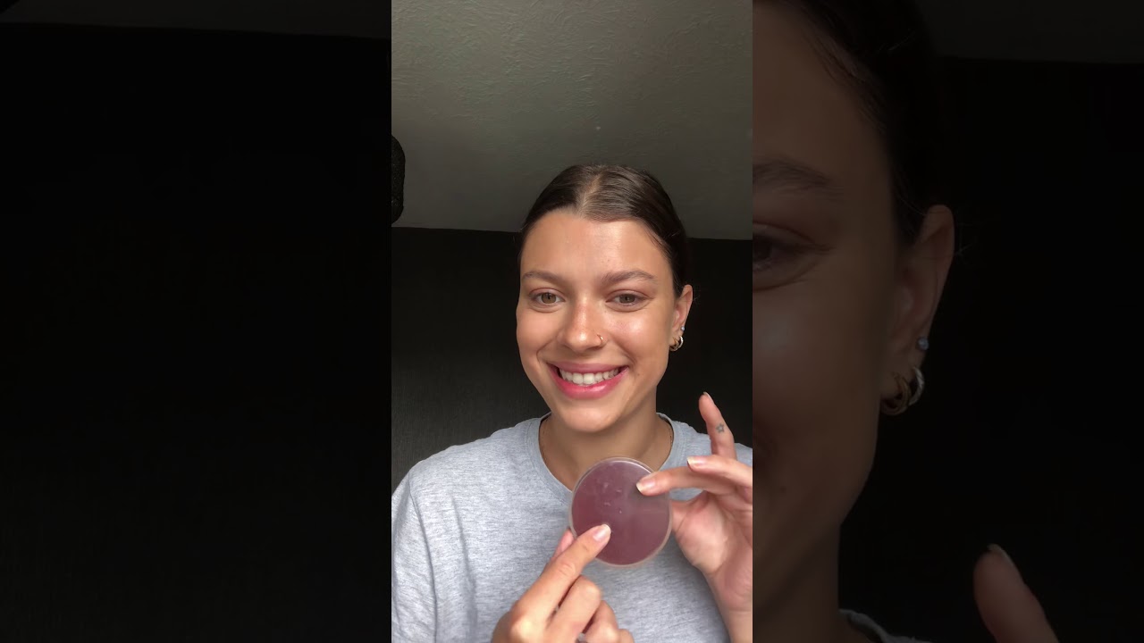Natural makeup quarantine style