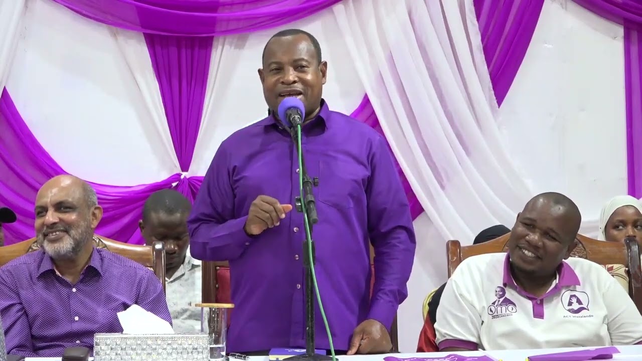 Kikao na viongozi wa chama Mkoa wa Mjini Magharib Unguja. 