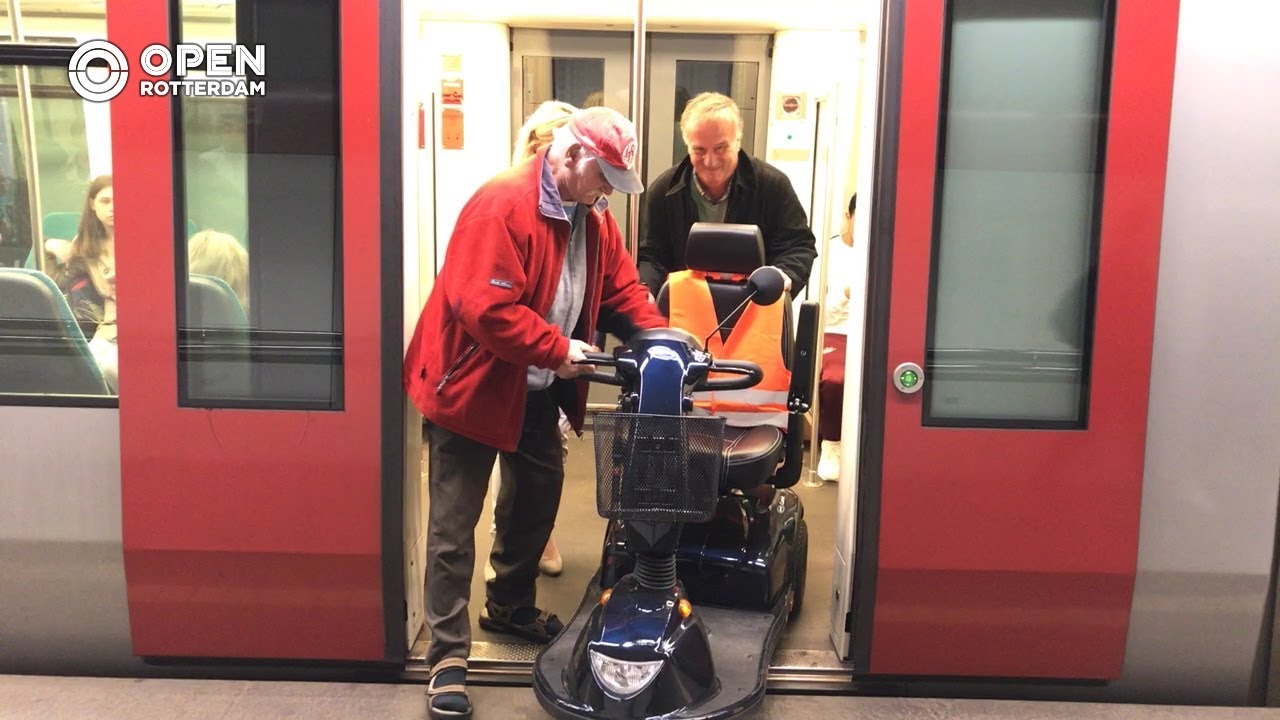 010nu -  Met een scootmobiel in het openbaar vervoer
