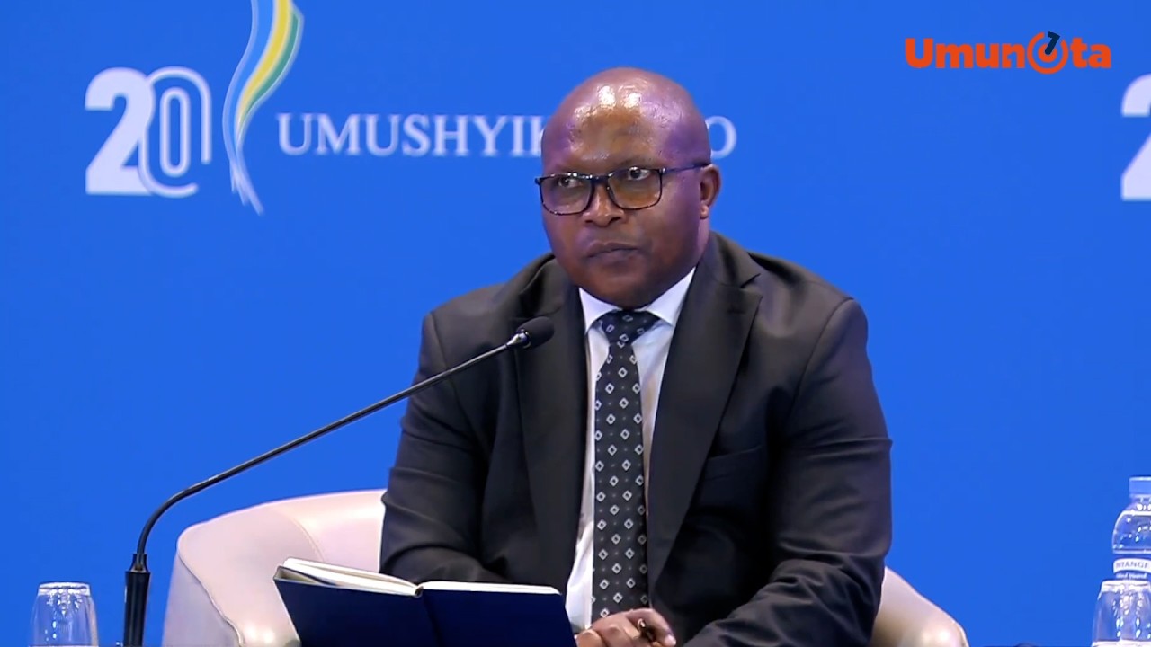 Reba uko Minisitiri w'Ubuhinzi yasabye imbabazi Perezida Kagame mu Mushyikirano