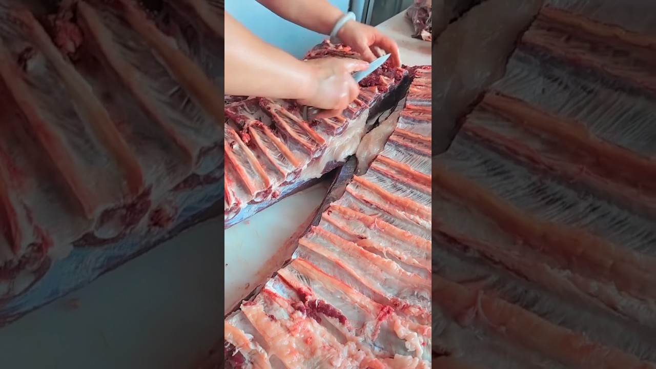 This Massive Meat Cut Is So Satisfying! 🤯🥩#meatprocessing #relatable #cuttingasmr #beefmeat