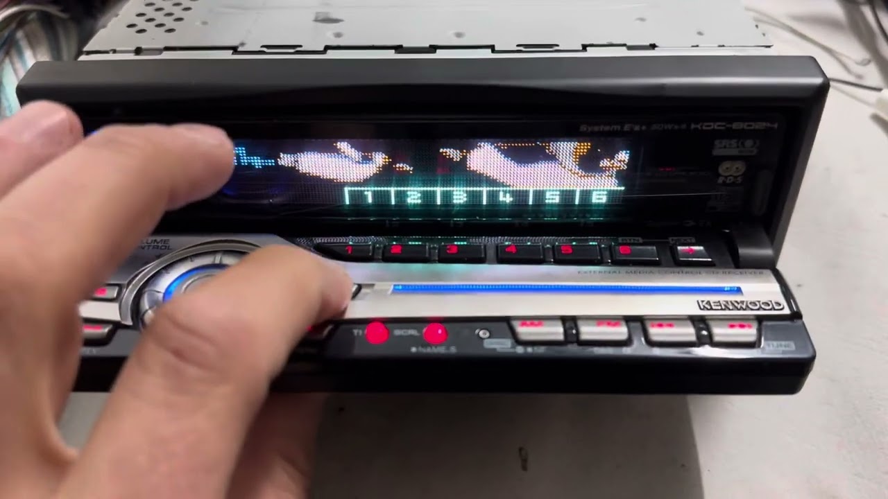 Test kenwood kdc8024