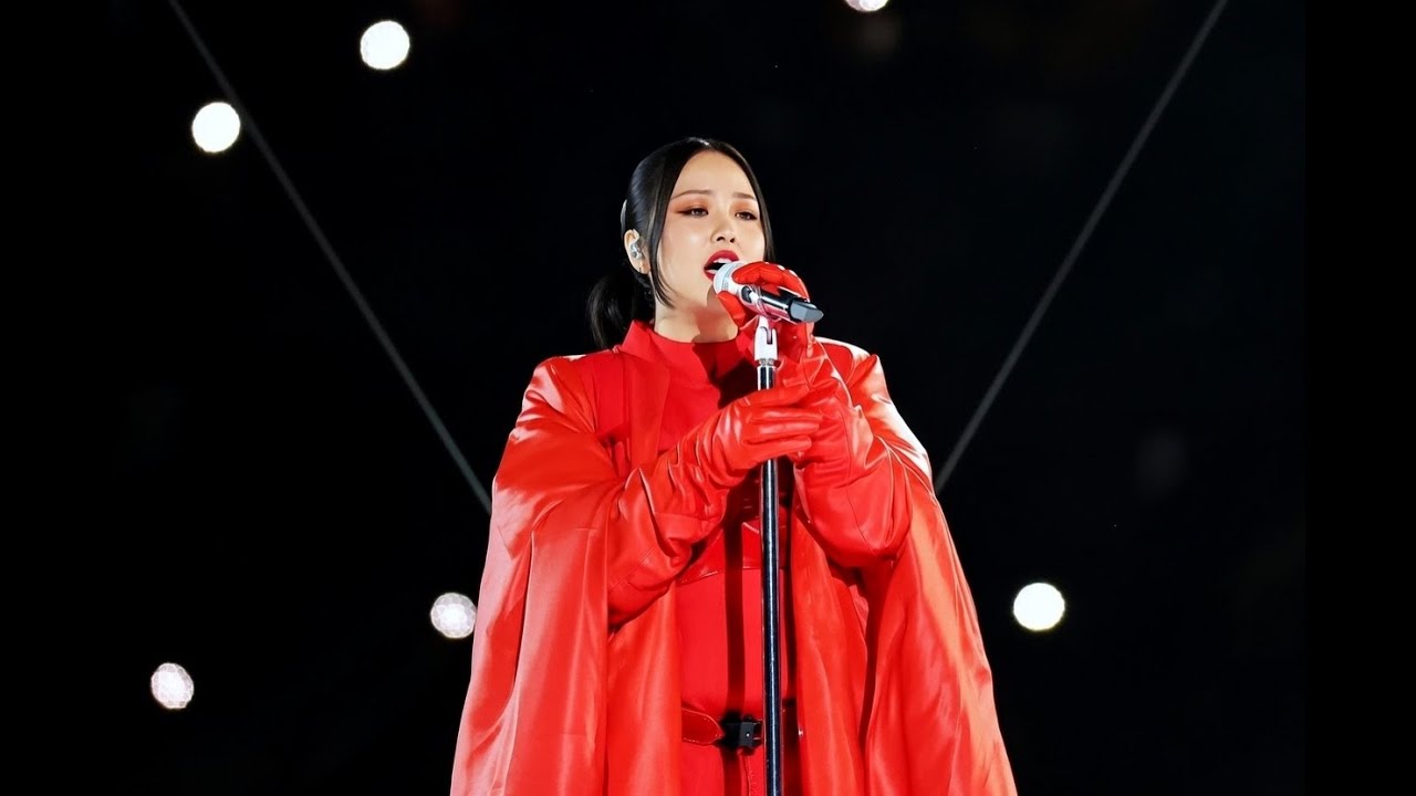 Rihanna – POUR IT UP (Official music video)