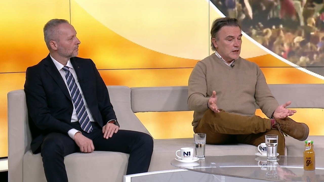 Zvučno oružje, godinu dana kasnije: 