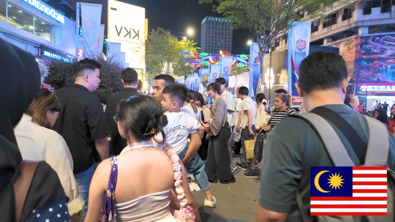 Bukit Bintang Comes Alive at 10 PM 🌃 | POV Walk