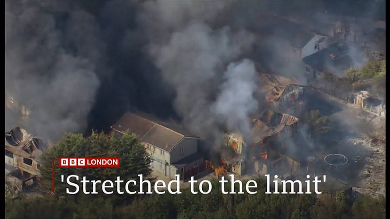 Weather Events - Red alert heatwave aftermath & fire brigade (14) (UK) - BBC - 21/07/2022