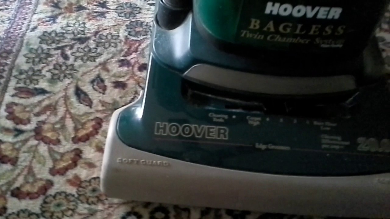 Weekly vacuuming Hoover Bagless Twin Chamber