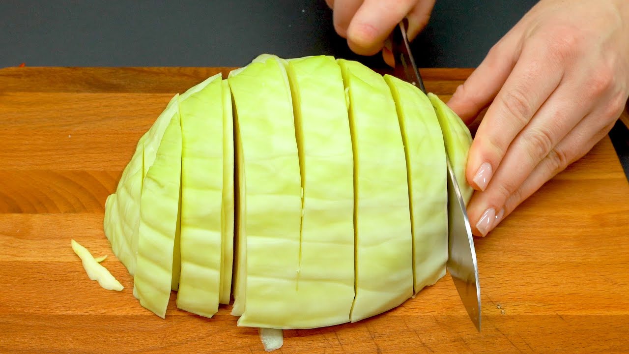 Никогда не устану готовить такую ​​капусту! Очень вкусный рецепт с капустой!