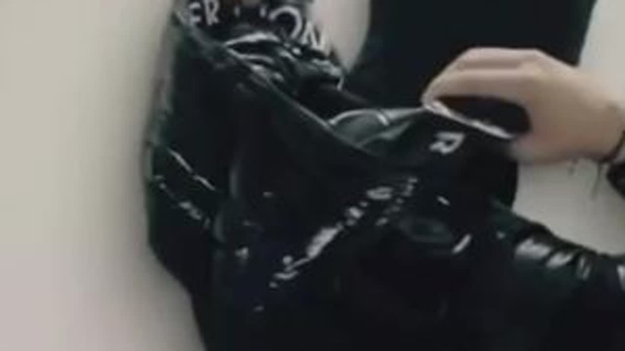 历经孟菲斯底特律等风格后今年plugg一定会崛起 想感受最纯正的plugg现场回来plugghouse和我们一起感受吧！#plugg#sasioverlxrd #louis1520 #toryo...