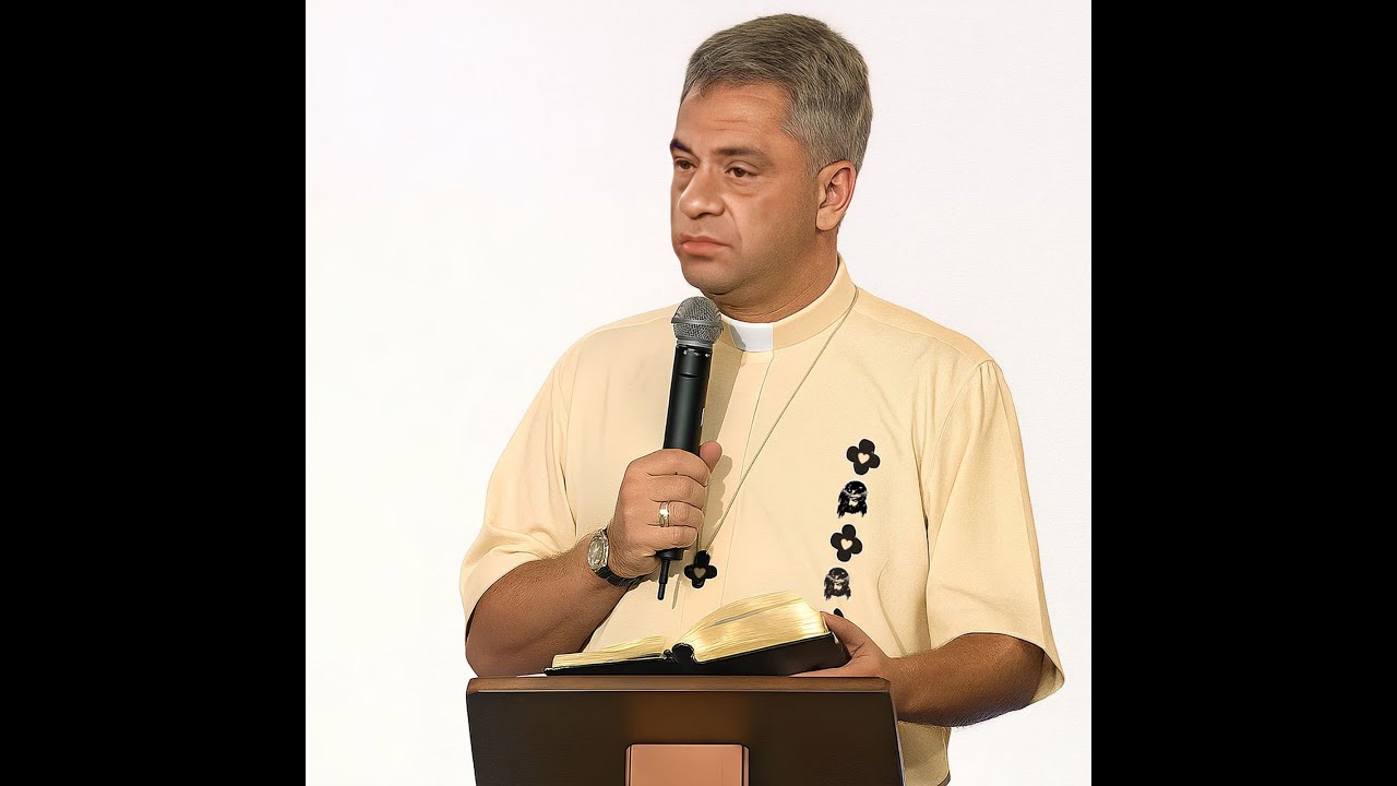 O Espírito revela o sorriso de Deus | Padre Léo
