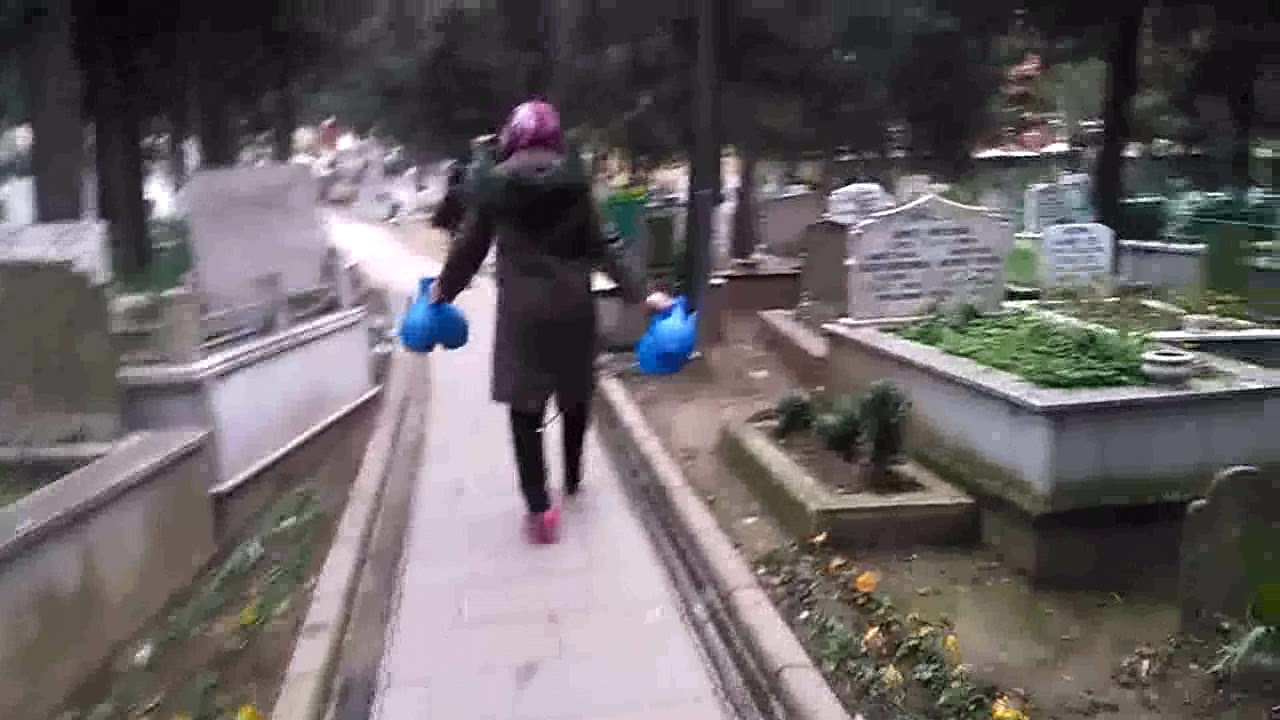 Bursa'nın Amazonu, Ahmetpaşa mezarlığı