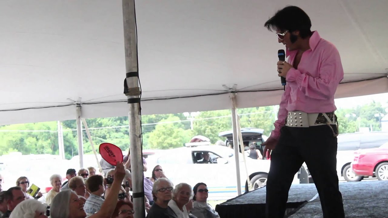 Chris Connor Elvis sings 'Never Been To Spain' at ELvis Week 2013 (video)