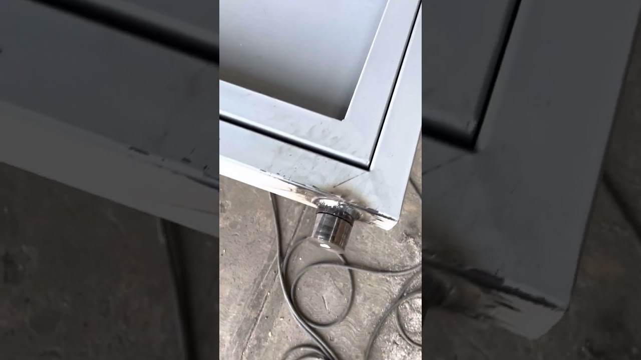 Instalación de tejuelo y vivel en portón pivotante q debes tomar en cuenta #porton #herreriamoderna