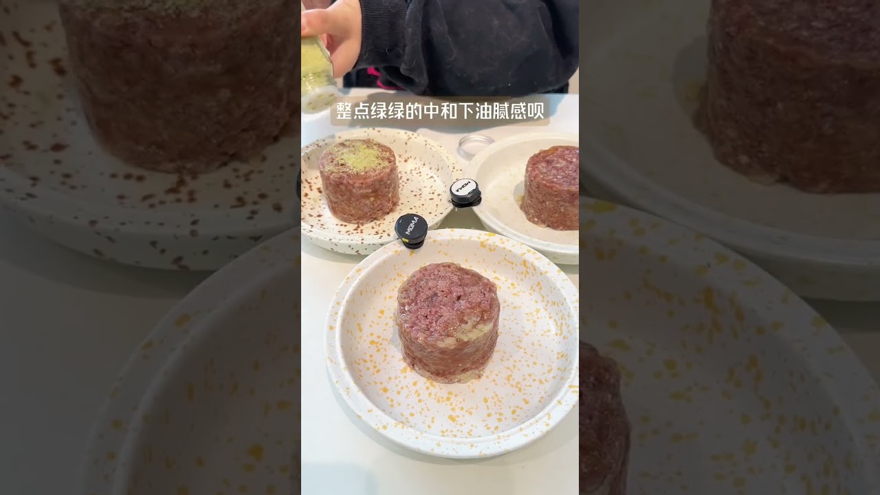到底谁在买🤦🏻‍♀️看得我一股子无名火🔥 三十多一罐我真的很气😡 #饲养员日常 #沉浸式猫咪配餐 #铲屎官日记 #猫咪配餐vlog #养猫人