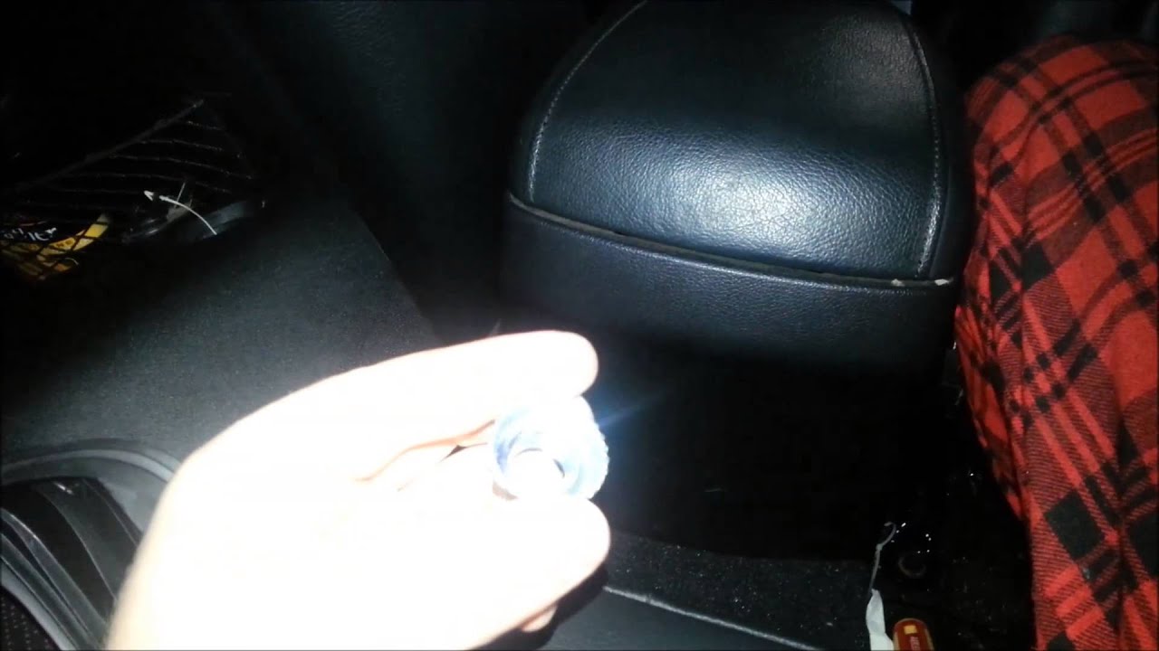 How to remove the Shark fin antenna