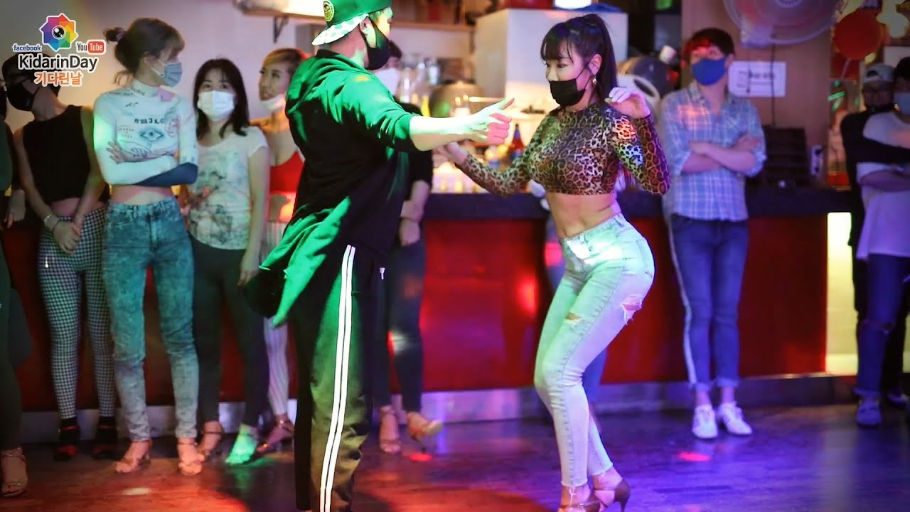 씩 Ssik & 달라 Dalla 살사 salsa @썬데이살사 by DJ센텀  20201108 Sunday salsa, Latino bar, Busan, Korea
