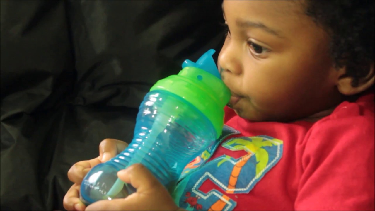 Munchkin Mighty Grip 10oz Flip Straw Cup | Product Review + Demo