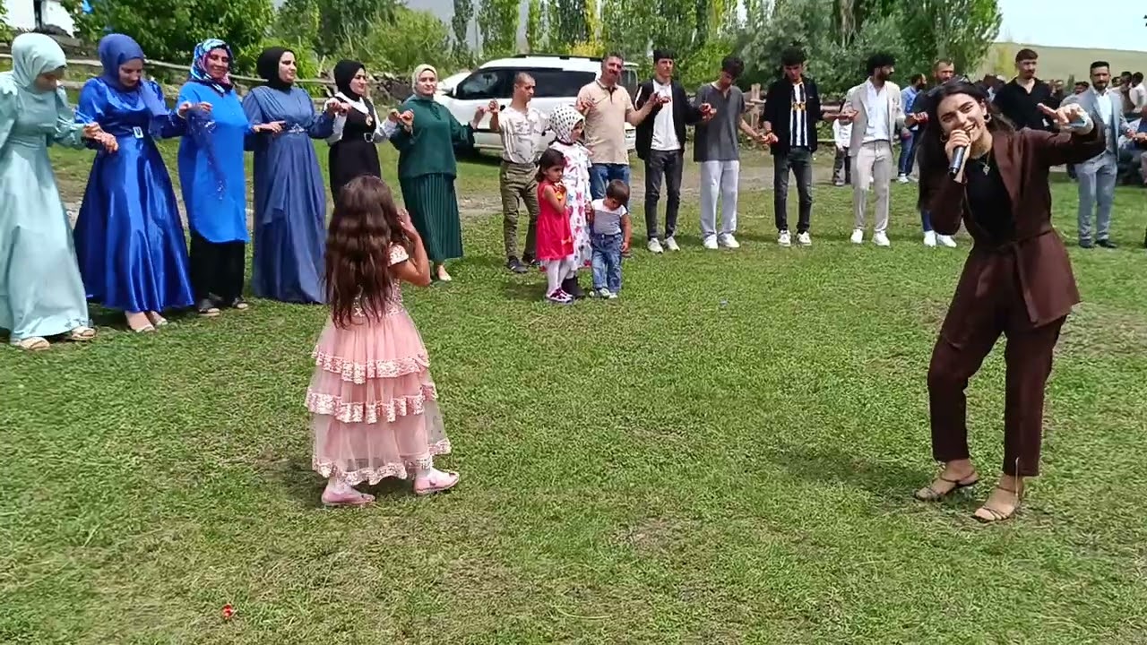 pınar müzik eşliğinde harika bir halay 05334520336 irtibat numaramiz
