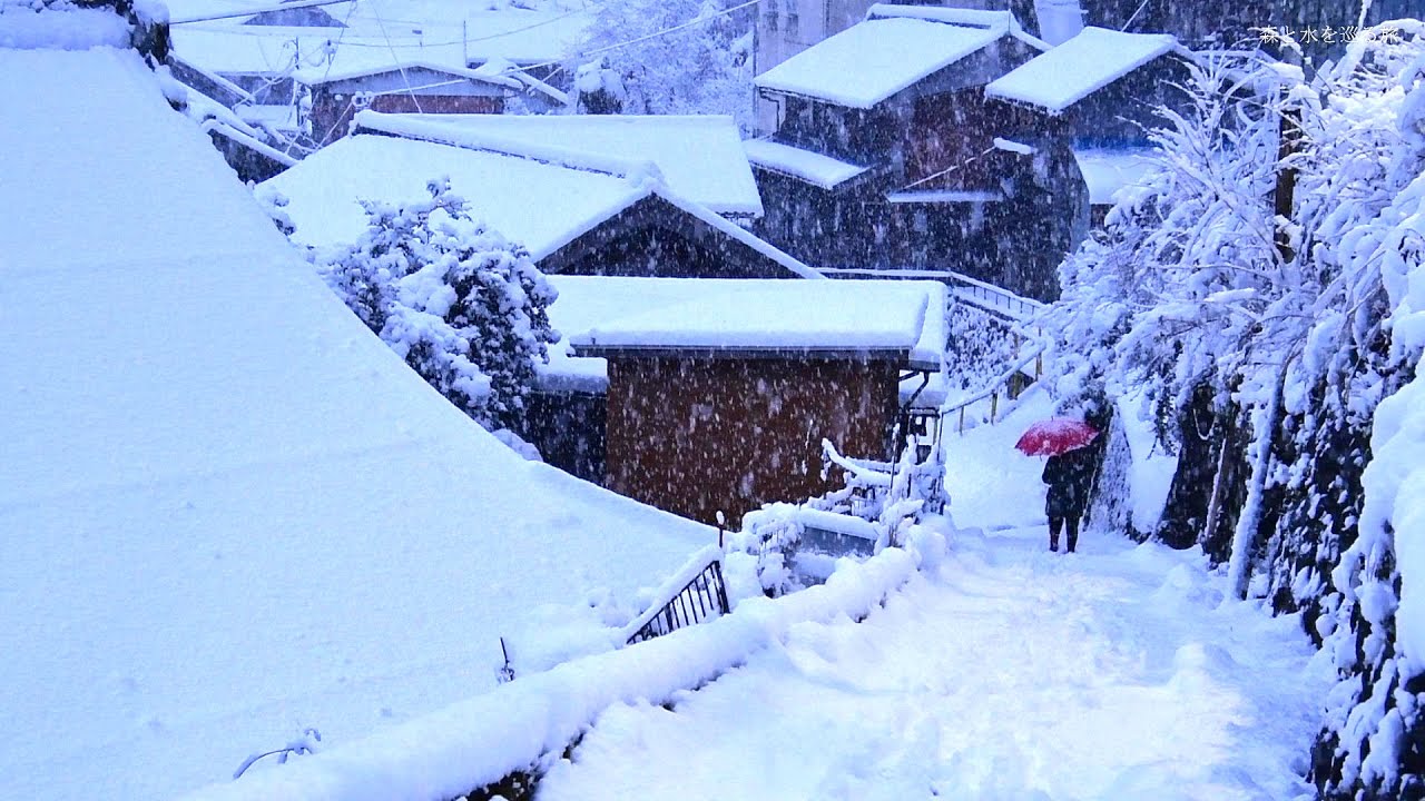 「ふるさとの心象風景」ある奥山の集落に降る雪の情景　伊吹山麓「小宮神」と「中山」集落