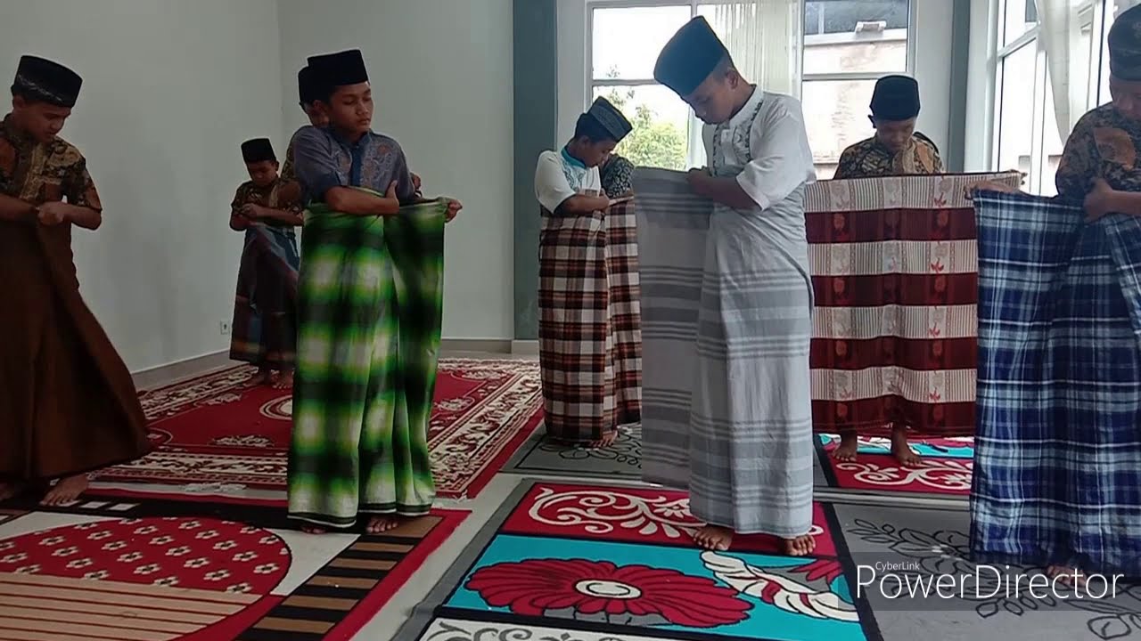 cara memakai sarung agar kuat  ( SANTRI JABAL RAHMAH )