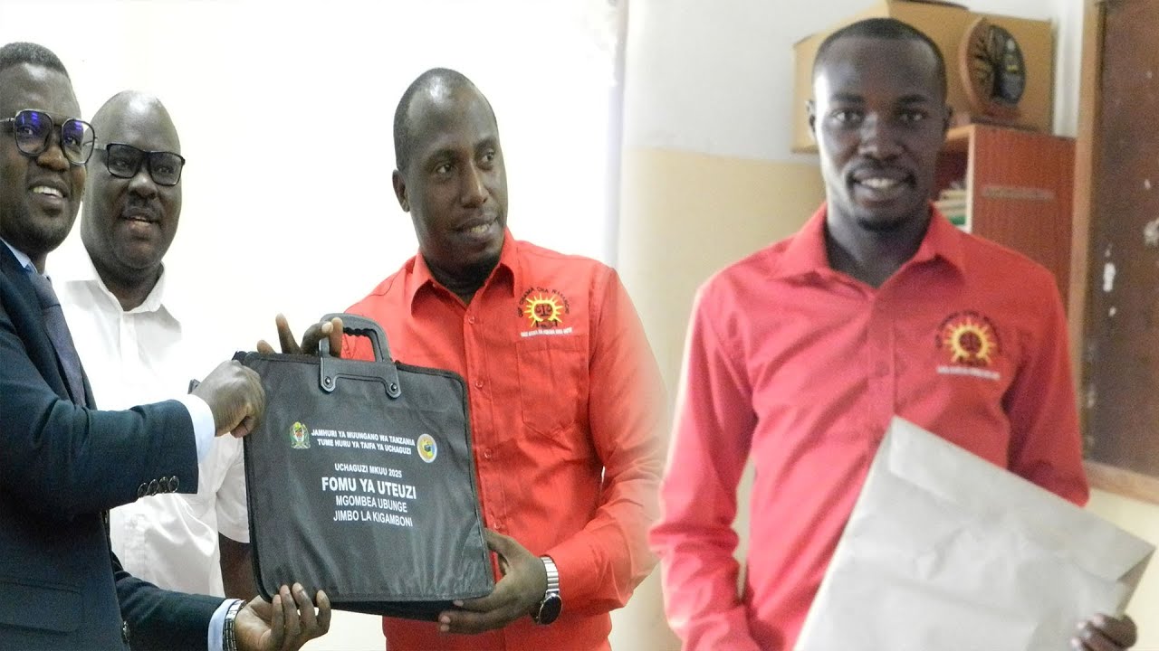 SHUGHULI NZITO TAZAMA MGOMBEA UBUNGE NA MGOMBEA UDIWANI CUF WALIVYOCHUKUA FOMU KIGAMBONI