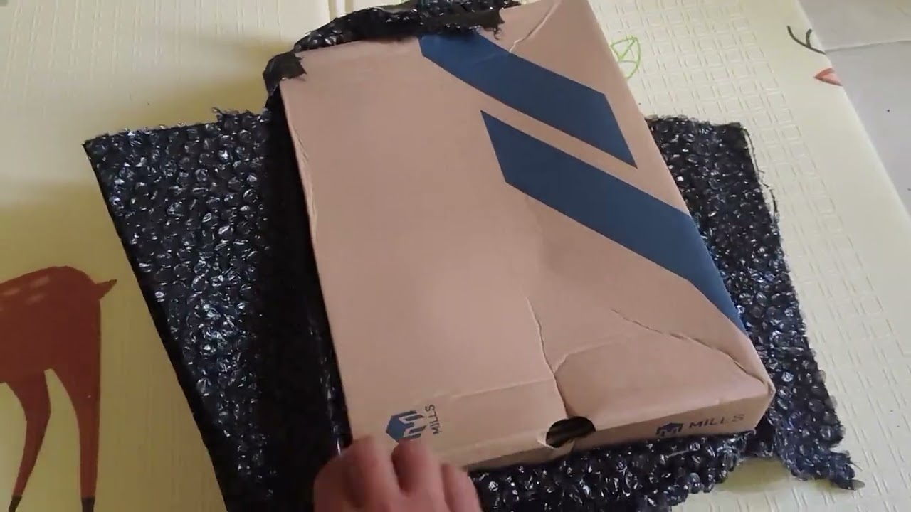 Unboxing Sepatu MILLS Dexter Black