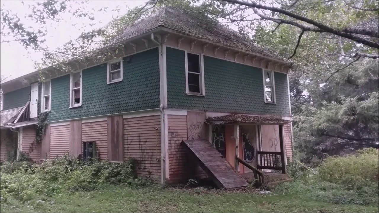Abandoned Youth Hostel to be Demolished in Klamath, CA - Sept. 2019