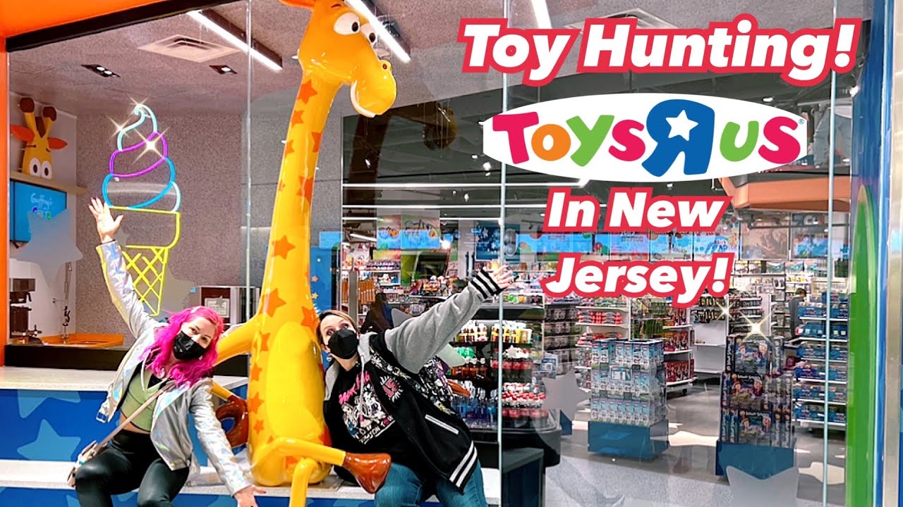 TOY HUNTING AT TOYS R US! with Melissa from My World