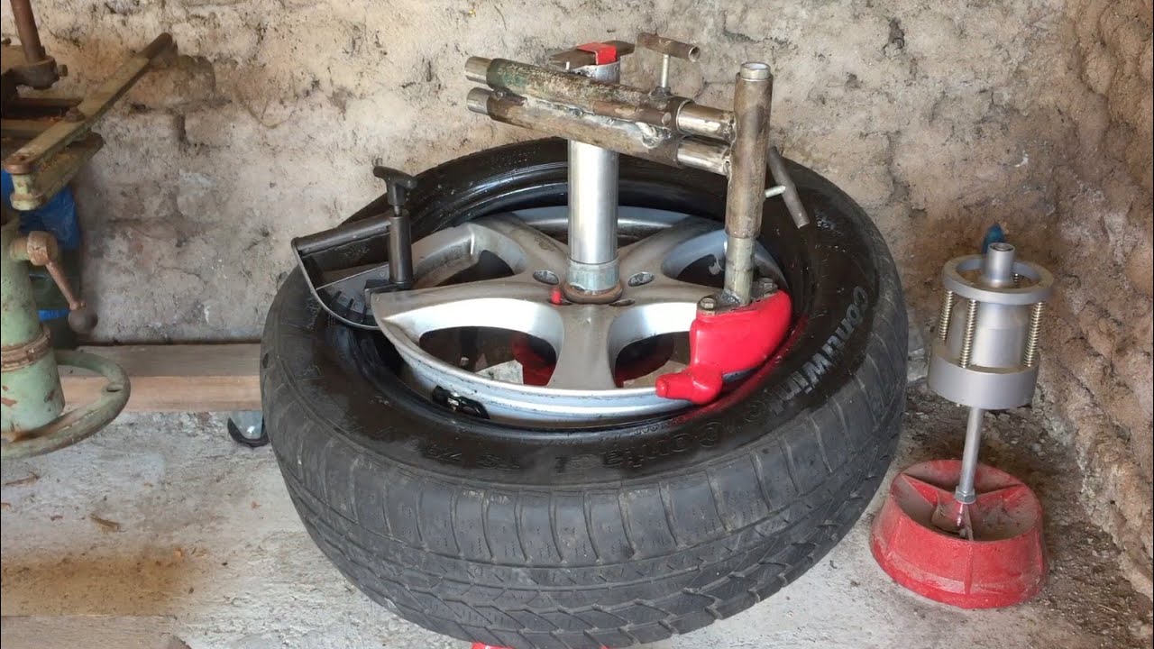 Démonte pneu manuel. Manual tire changer. Vidéo 3