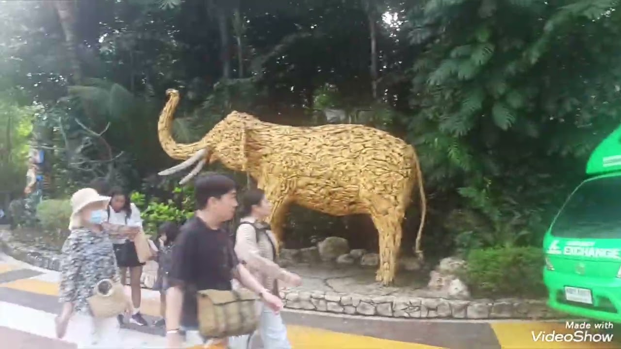 SAFARI WORLD BANGKOK THAILAND 