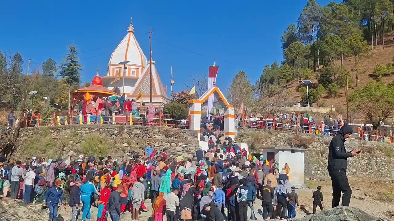   त्रिवेणी संगम कुलान्टेश्वर महादेव में मां कालिंका का प्रतीक न्याजा पहुचने पर हुआ भव्य स्वागत 