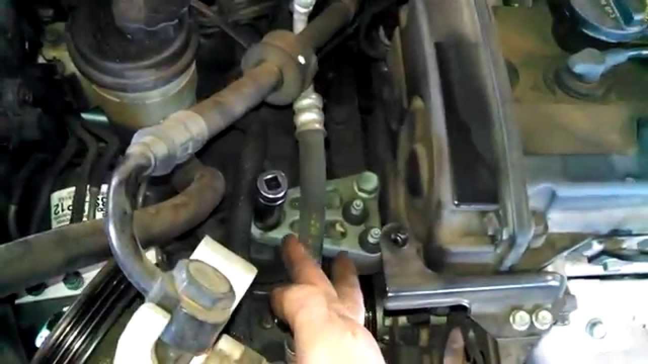 Timing belt replacement  2007 - 2010 Hyundai Tiburon 2.0L Install Remove Replace How to