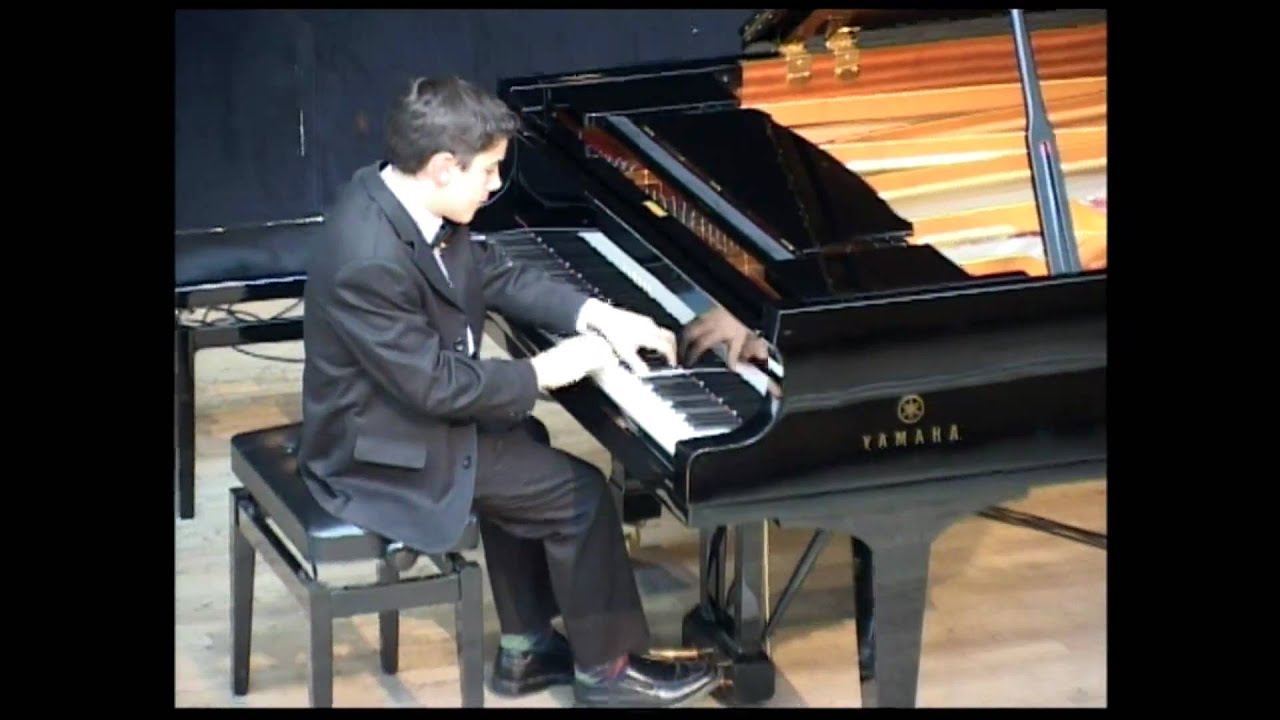 Per H&ouml;gberg plays Kilskrift by Mikl&oacute;s Maros