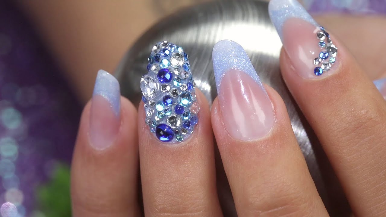 TrendStyle: Nailart „Große Schmucksteine“