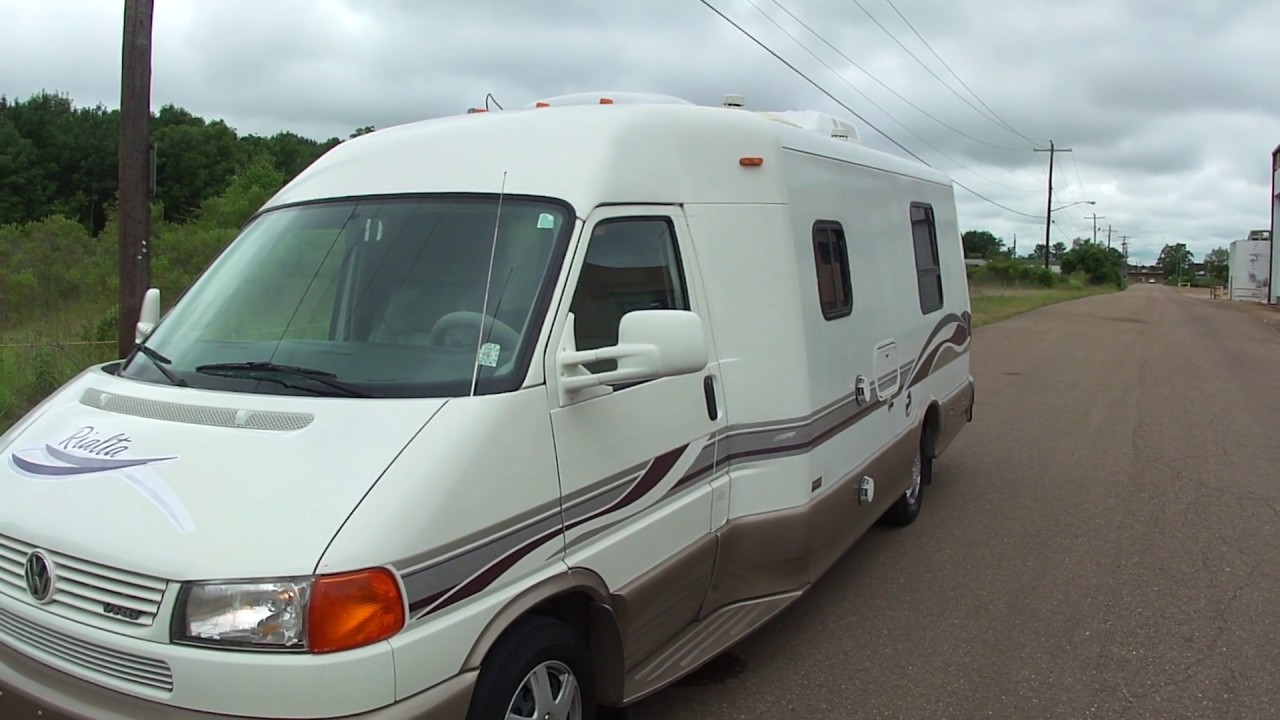2001 Winnebago Regular 22FD Tour