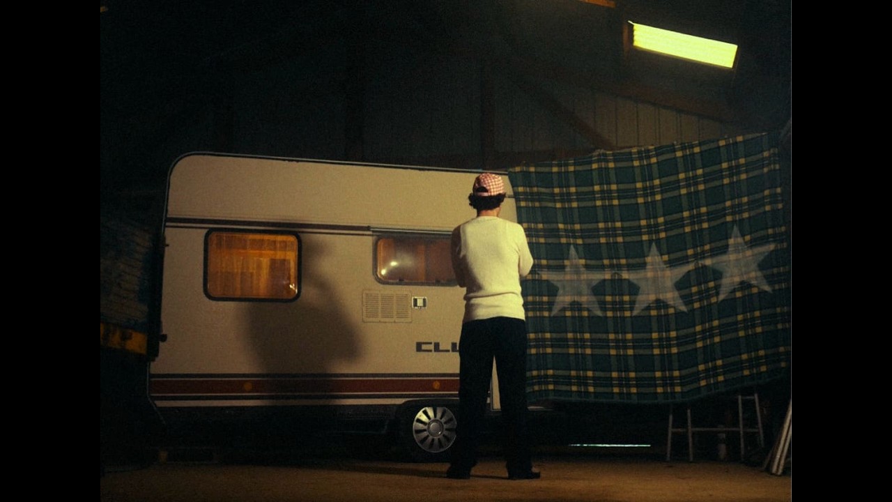Lacol - SHOWMAN (Clip Officiel)